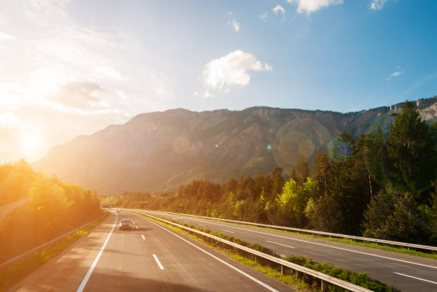 motorway - austria tirol cloud land imagens e fotografias de stock