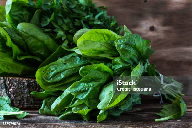 Fresh Harvested Organic Spinach Stock Photo - Download Image Now - Spinach, Bunch, Leaf