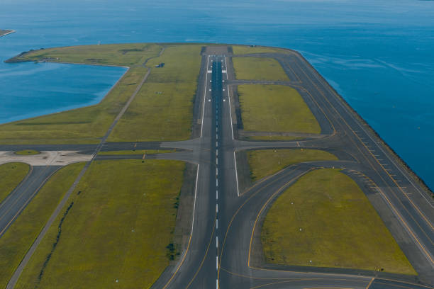 istock Sydney Airport Runway 655995790
