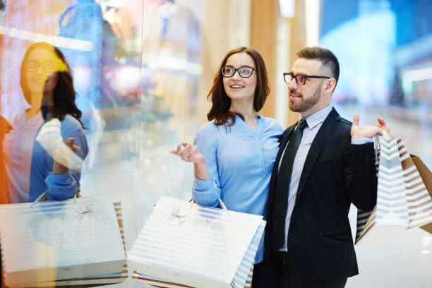 istock Couple by shop-window 656071796