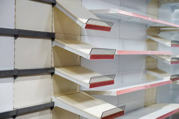 istock installation of racks for trade, Assembly and disassembly 656128500