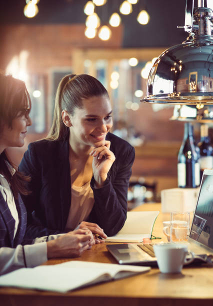 istock Businesswomen Working at a Cafe Restaurant 656149186