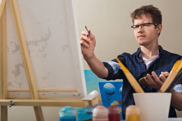 istock The man draws a picture. 656370756