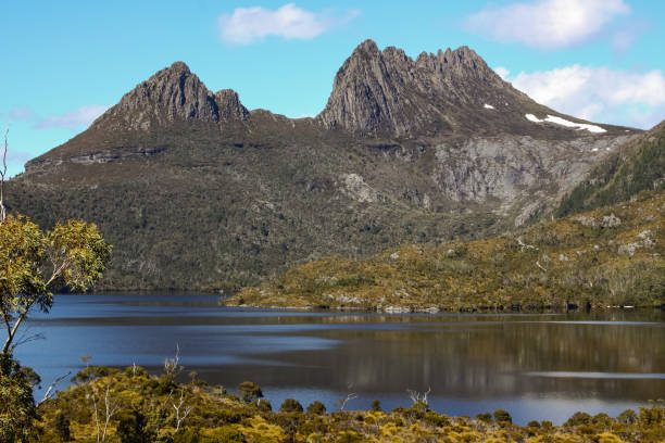 istock Beautiful mountain scenery, Dove Lake 656402500
