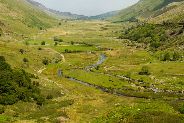istock Nant Ffrancon Pass from Idwal Cottage 656425200