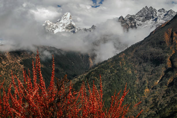 nepal himalaje góry - lukla zdjęcia i obrazy z banku zdjęć