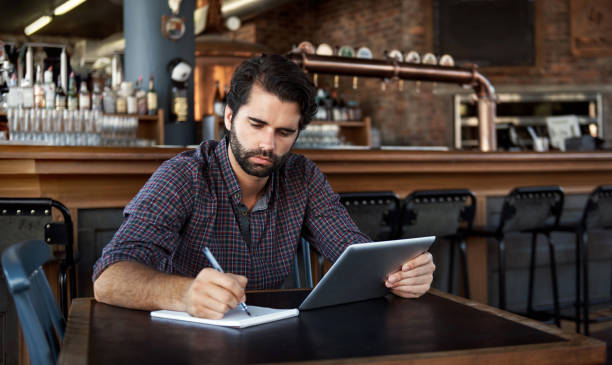 istock Using the smartest software to balance the bar's books 656547484