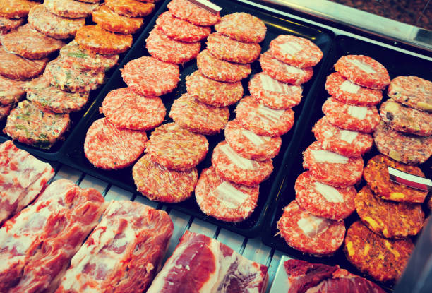 istock hamburguesa on counter 656600154