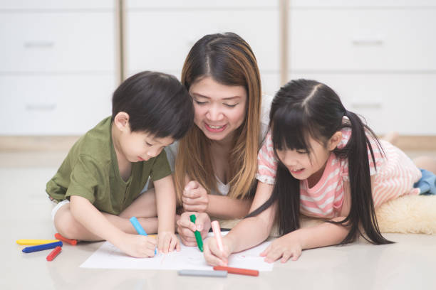 istock family drawing picture 656625962