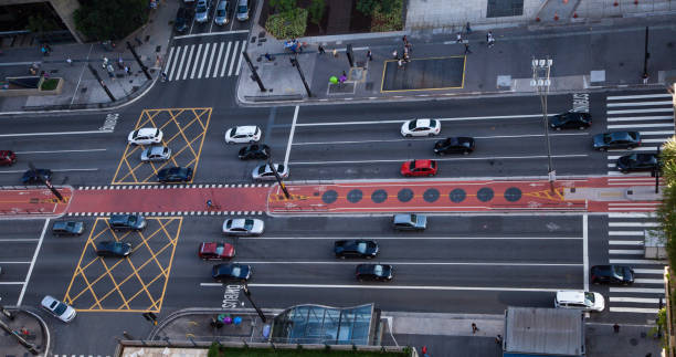 istock Big Avenue seen from above 656674112
