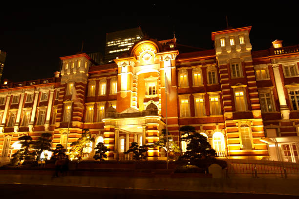 istock Illuminated red-brick Tokyo station 656733760