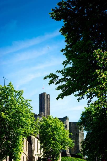 warkworth high street anzeigen - warkworth castle stock-fotos und bilder