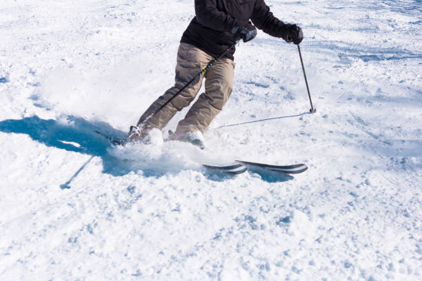 freinage en ski alpin - ski pants photos et images de collection