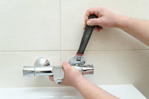 istock Installing faucet with thermostat. 656786594