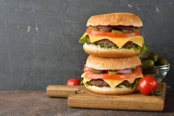 istock Traditional homemade cheeseburger 656885304