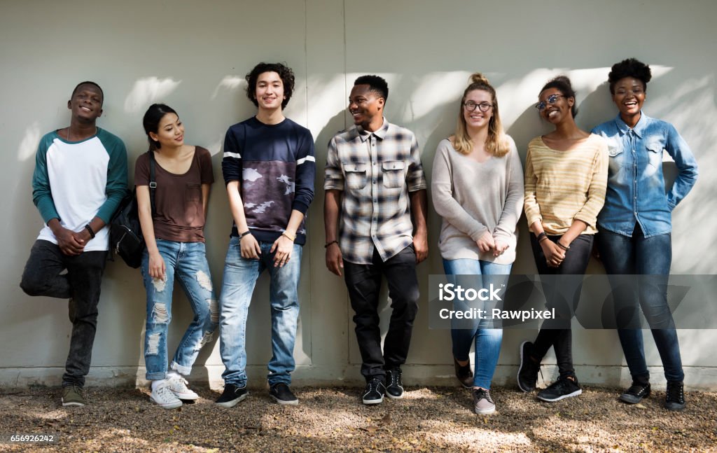 Diversidad de trabajo en equipo grupo de personas amigos - Foto de stock de Adolescente libre de derechos