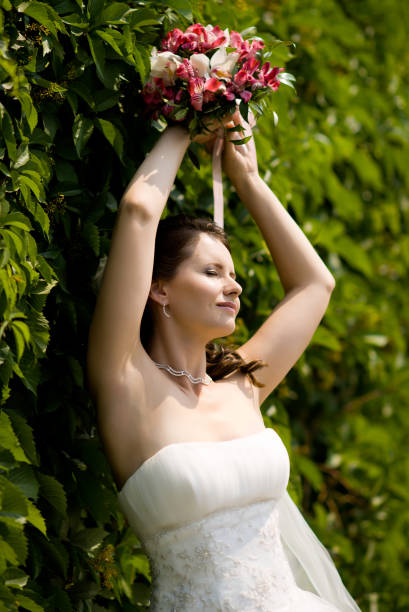 istock beautiful fiancee 656943648