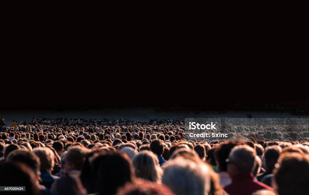 Grande foule de gens - Photo de Foule libre de droits