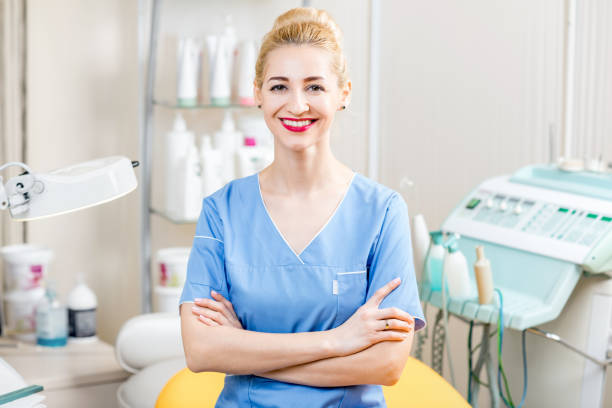 istock Cosmetologist in the office 657025158