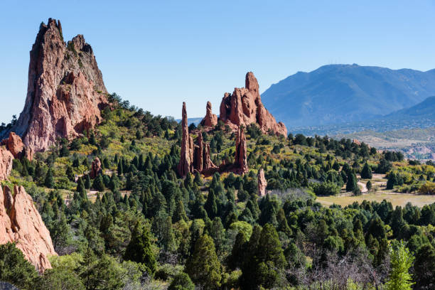 Red Rocks  in the Garden of the Gods Balanced Rock at Garden of the Gods in Colorado Springs, Colorado. littleton colorado stock pictures, royalty-free photos & images