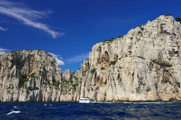 istock Cassis calanque, France 657080332