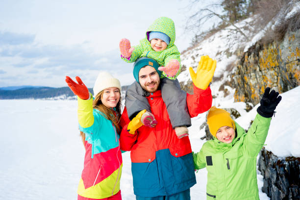 istock Family on a winter lake 657091438