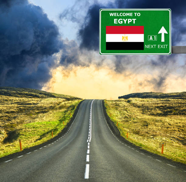 egypt road sign against clear blue sky - tourism outdoors egypt africa imagens e fotografias de stock