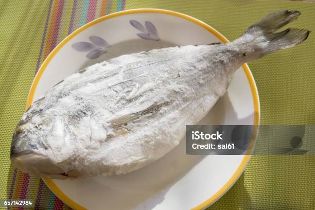 Frozen Sea Bream Stock Photo - Download Image Now - Bluefish, Deep, Fat - Nutrient