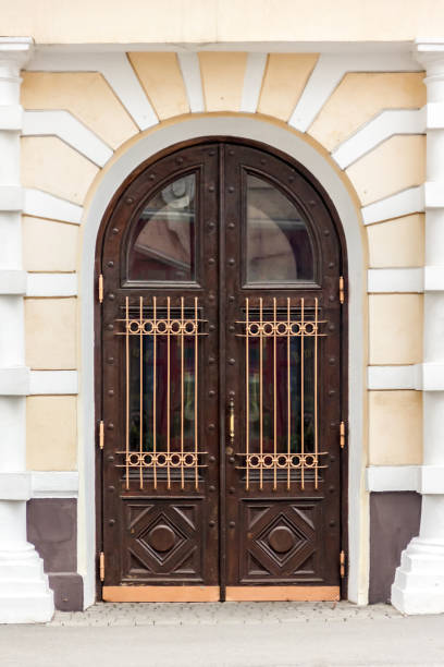 istock Reseblence wooden brown door 657161972