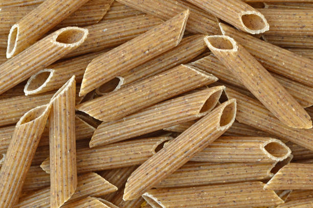 pâtes penne sarrasin - carbohydrate diabetes pasta food photos et images de collection