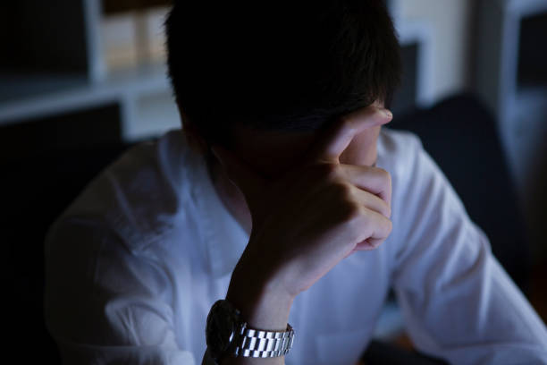 istock Businessmen to work overtime 657527256