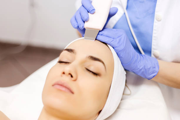 istock Ultrasound cavitation, face skin cleansing 657670056