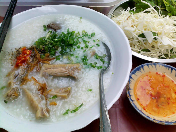 istock Vietnamese rice duck congee with salad 657714056