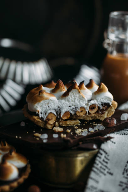 istock Chocolate Tartlets with Italian meringue 657740468