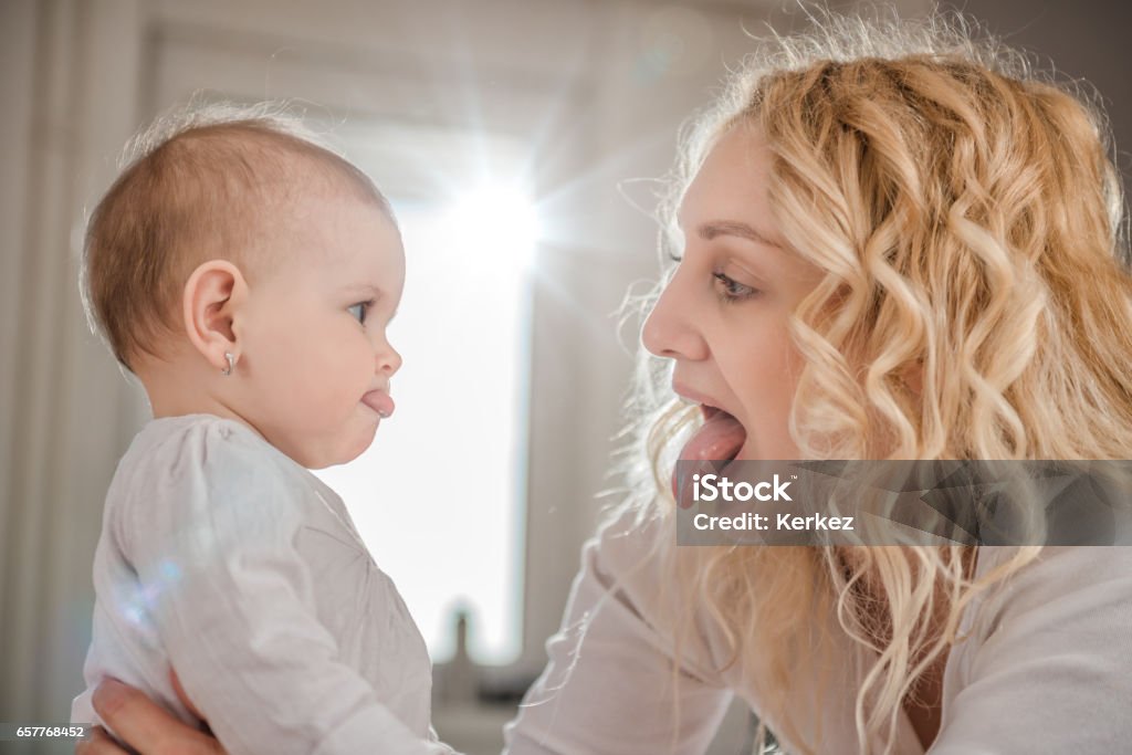 La mère et son bébé - Photo de Bébé libre de droits