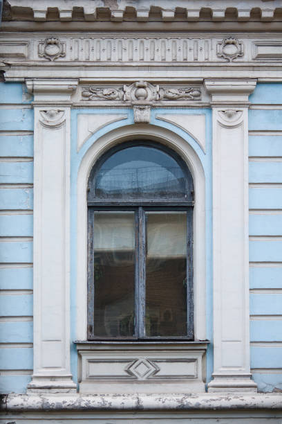 고전적인 스타일에 오래 된 창입니다. 아키텍처 - dullstroom 뉴스 사진 이미지