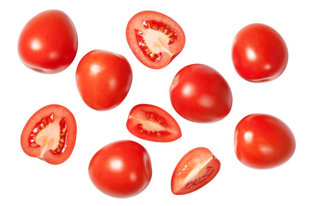 falling plum tomatoes - plum tomato fotos imagens e fotografias de stock