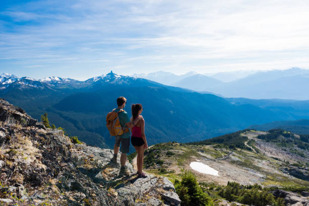 istock Couple on a stunning hike in the mountains 658020538