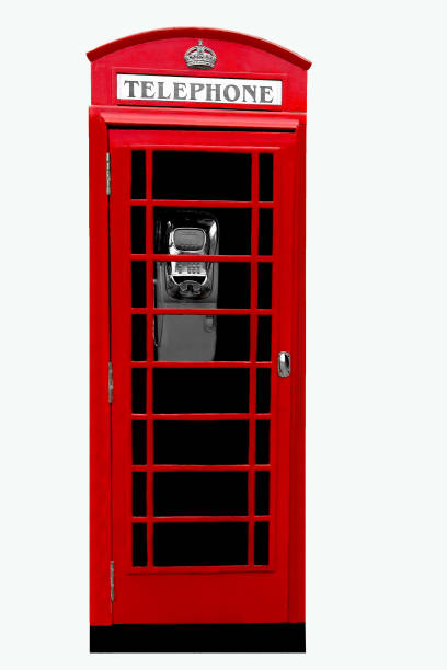 сlassic englische telefonzelle isoliert auf weißem hintergrund - telephone cabin london england telephone booth stock-fotos und bilder