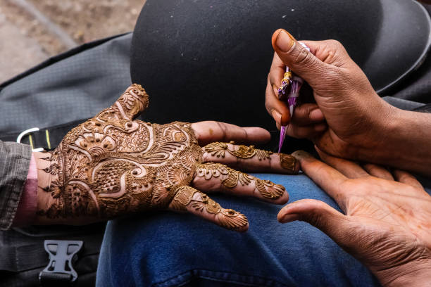 istock Henna hand painting 658130570