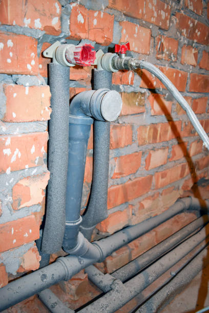 istock Piping in the bathroom. 658140786