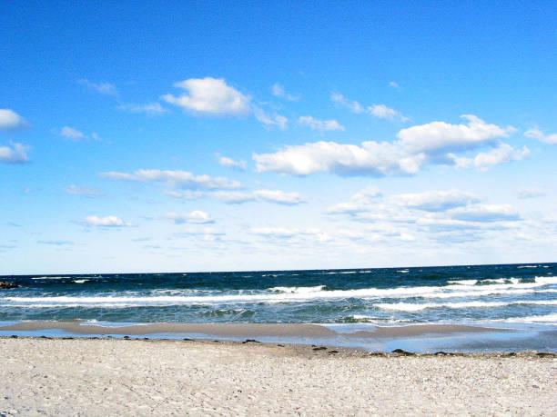 istock Strandspaziergang in Heidkate 658152862