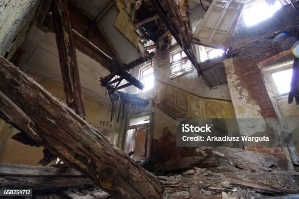 Destroyed House Stock Photo - Download Image Now - Accidents and Disasters, Apartment, Brick