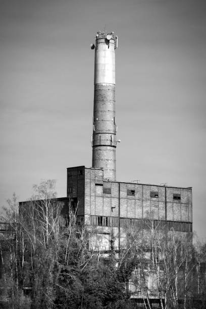 istock Old and abandoned factory building 658266728