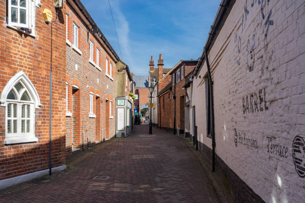 antigua calle de newbury central - newbury port fotografías e imágenes de stock