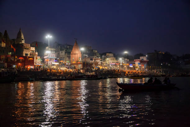 istock Ghats (Banks) on the Ganges River, Hindu holy city on Ganges 658340252