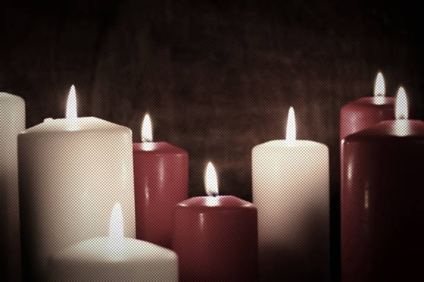 istock dot toned love heart shape candle 658418822