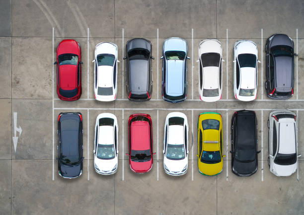 vazio estacionamentos, vista aérea. - parking - fotografias e filmes do acervo