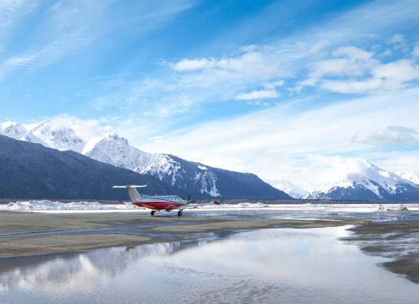 airport with plane in alaska - haines imagens e fotografias de stock