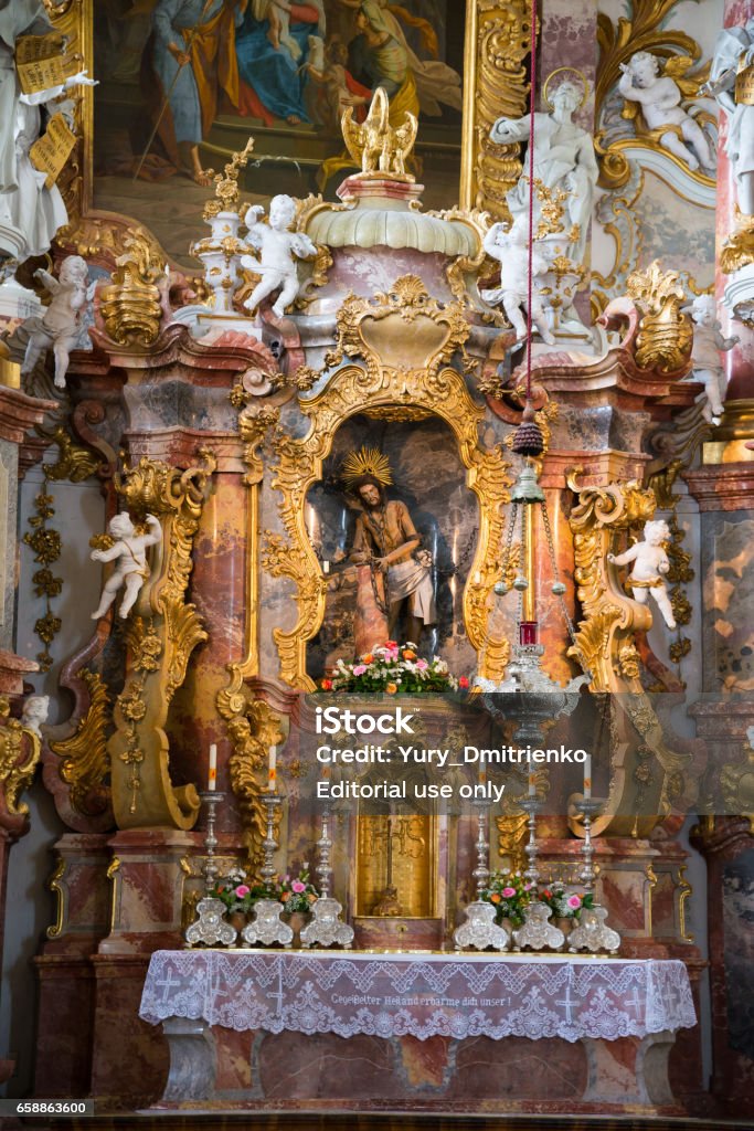 Iglesia De Peregrinación De Wies Vista Interior Baviera Alemania Foto de stock y más banco de imágenes de Alemania - iStock Iglesia De Peregrinación De Wies Vista Interior Baviera Alemania Foto de stock y más banco de imágenes de Alemania - iStock